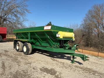 Main image Chandler Litter Spreader