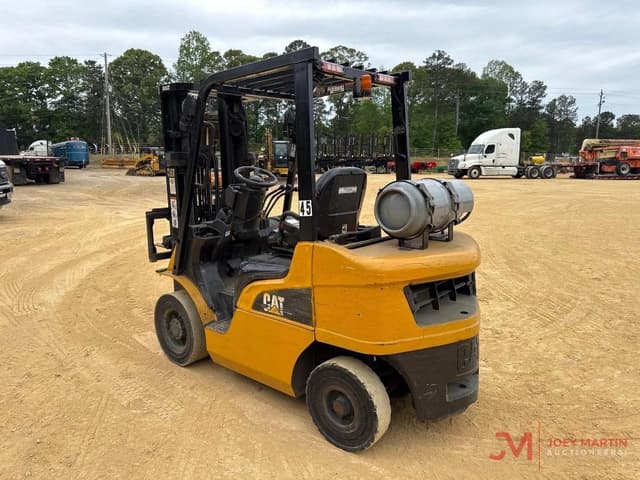 Image of Caterpillar GP25N equipment image 2