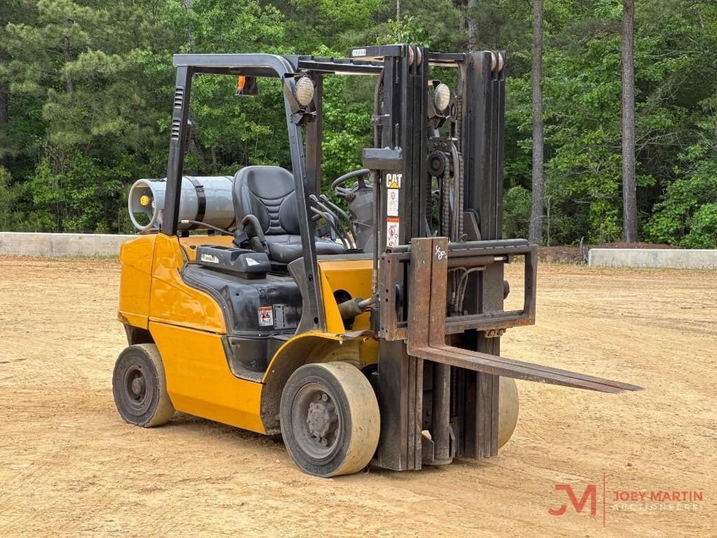 Caterpillar GP25N Equipment Image0