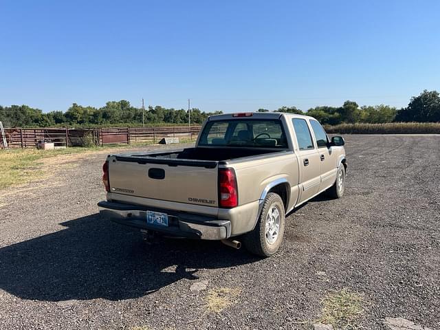 Image of Chevrolet 1500 equipment image 4