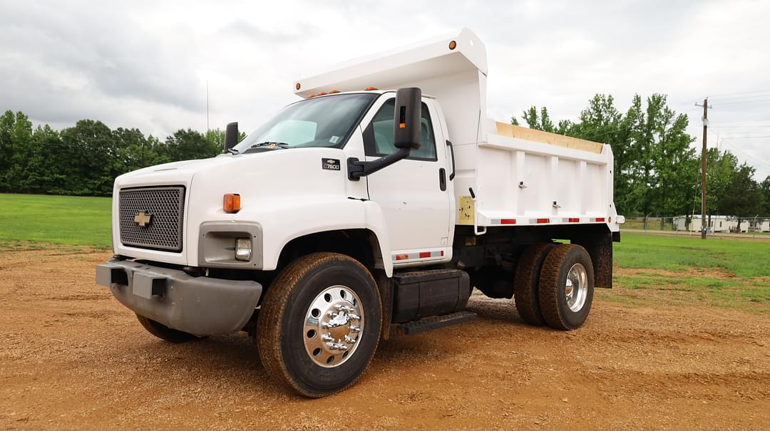 Image of Chevrolet C7500 Primary image