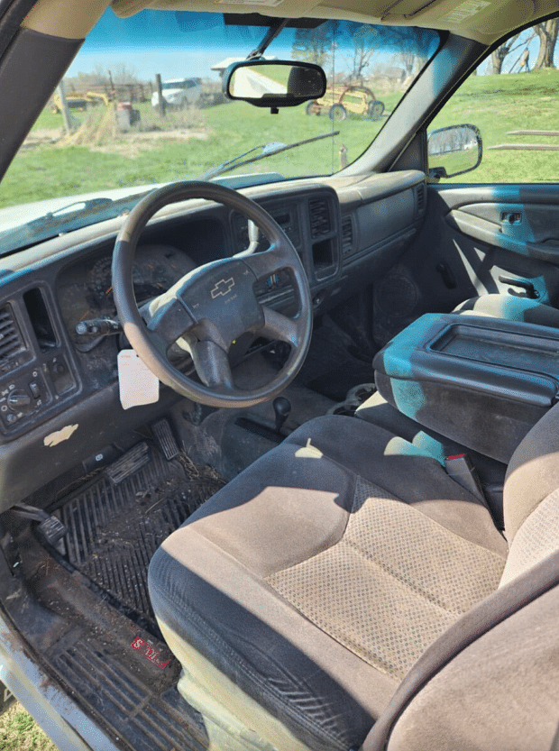Image of Chevrolet 1500 equipment image 1