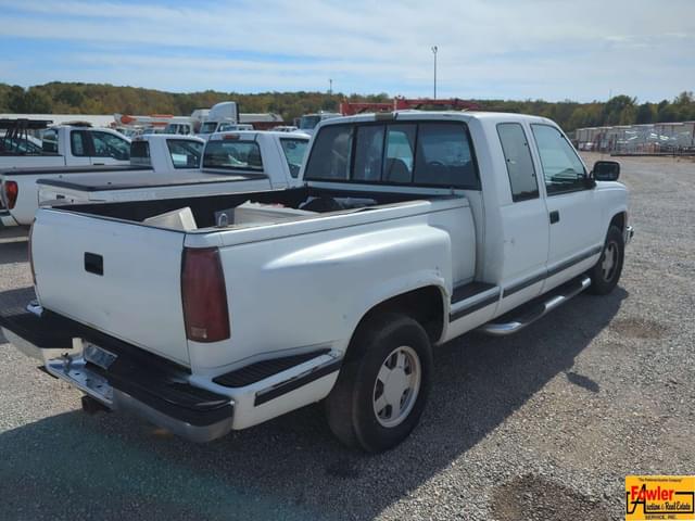 Image of Chevrolet 1500 equipment image 4