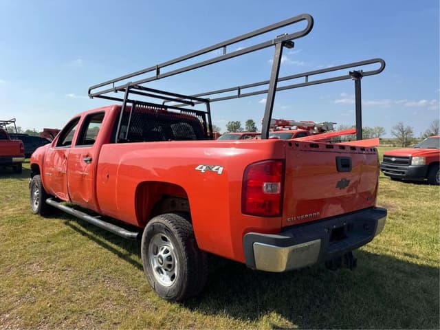 Image of Chevrolet 2500 equipment image 2