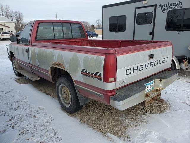 Image of Chevrolet 2500 equipment image 3