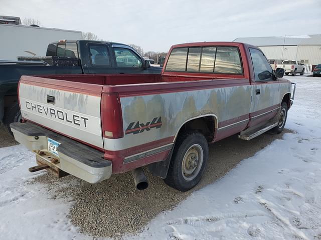 Image of Chevrolet 2500 equipment image 2