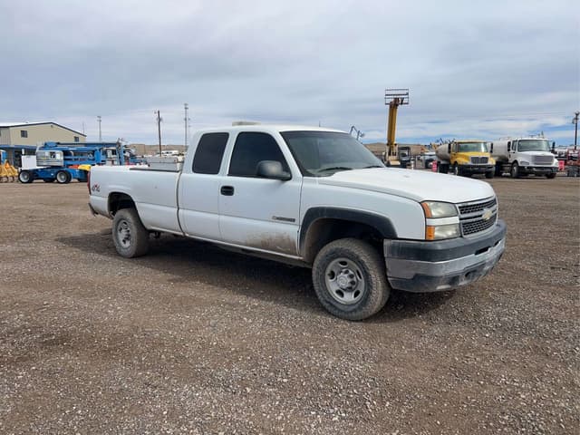 Image of Chevrolet 2500 equipment image 1