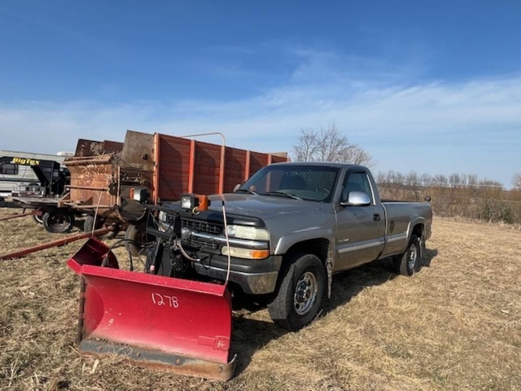 Image of Chevrolet 2500 Image 1