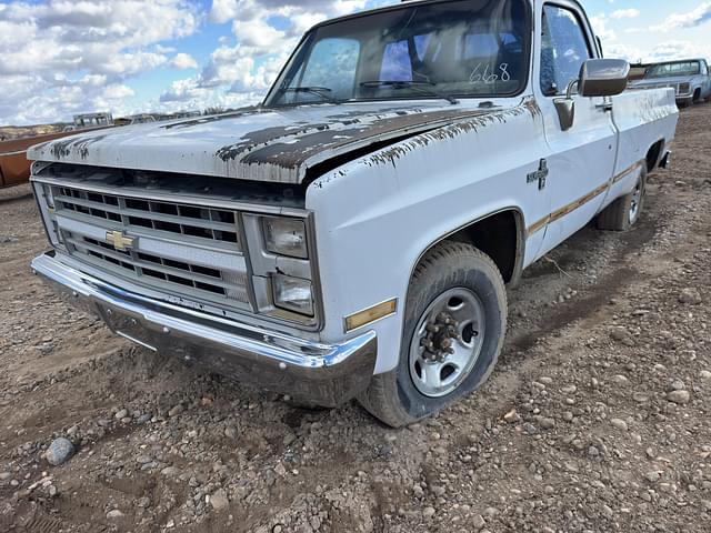 Image of Chevrolet C20 equipment image 1