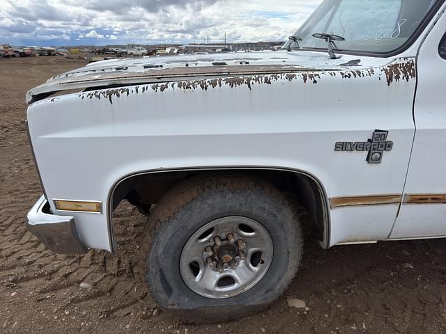 Image of Chevrolet C20 equipment image 3