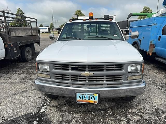 Image of Chevrolet 3500 equipment image 1