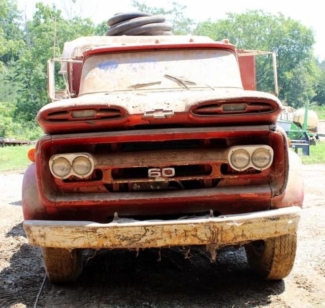 Image of Chevrolet 60 equipment image 1