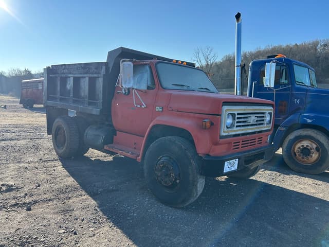 Image of Chevrolet 70 equipment image 1