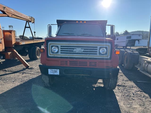 Image of Chevrolet 70 equipment image 2