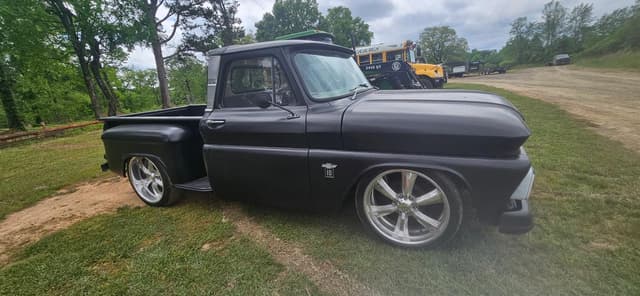 Image of Chevrolet C10 equipment image 2