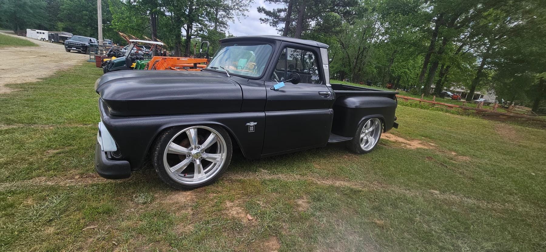 Chevrolet C10 Equipment Image0