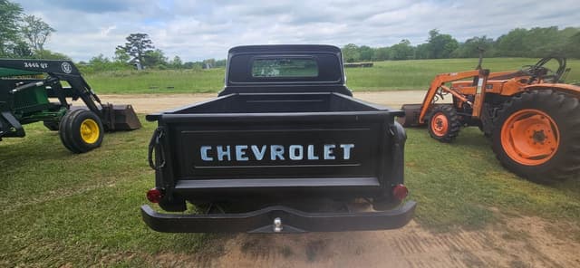 Image of Chevrolet C10 equipment image 3