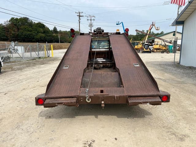 Image of Chevrolet C30 equipment image 3