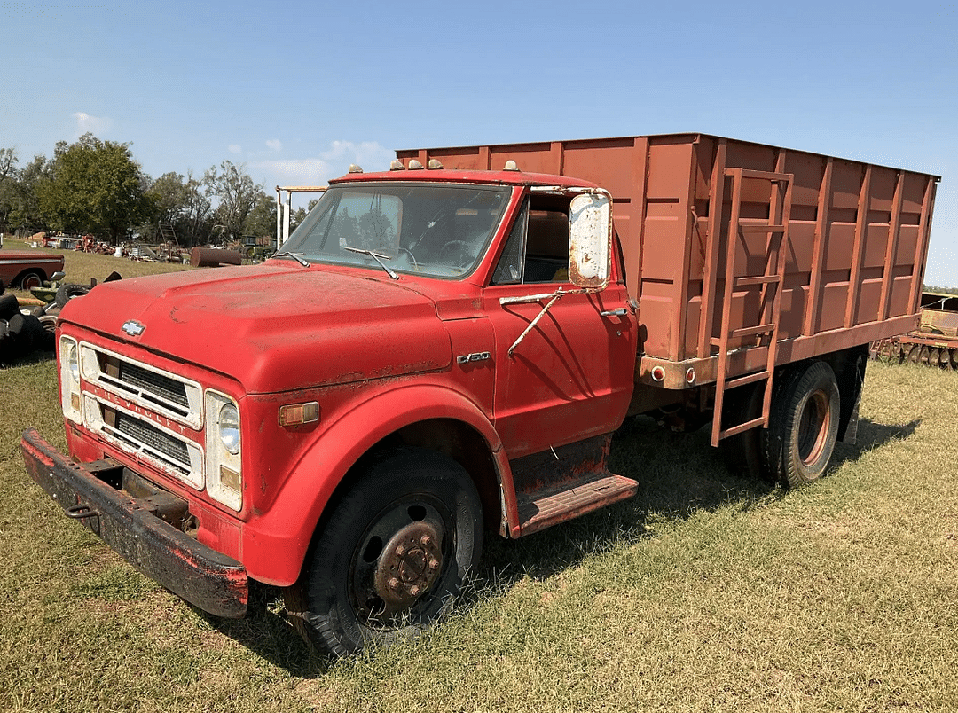 Image of Chevrolet C50 Image 0