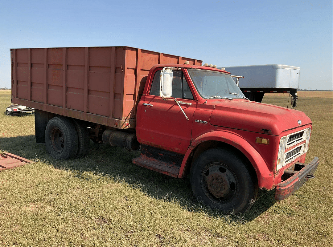 Image of Chevrolet C50 Image 1