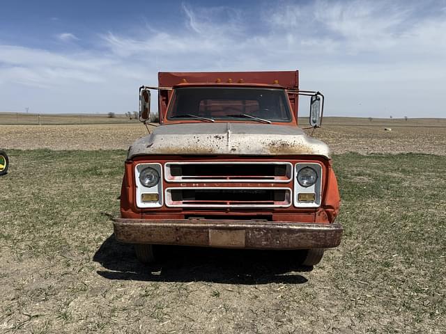 Image of Chevrolet C50 equipment image 2