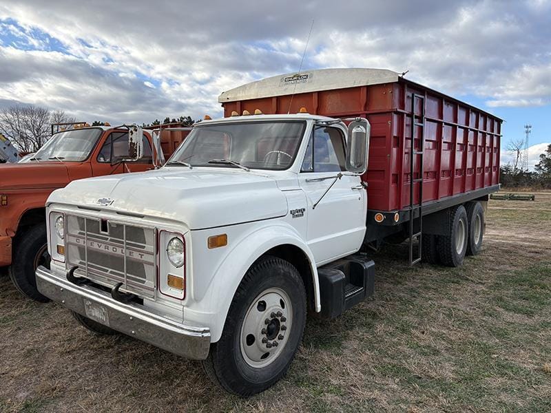 1970 Chevrolet C60 Equipment Image0