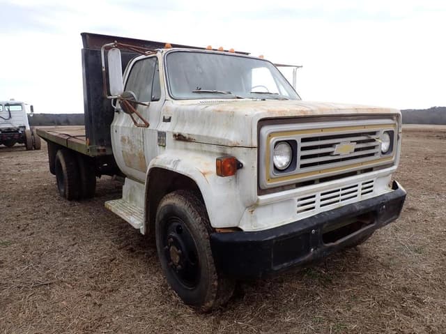 Image of Chevrolet C60 equipment image 1