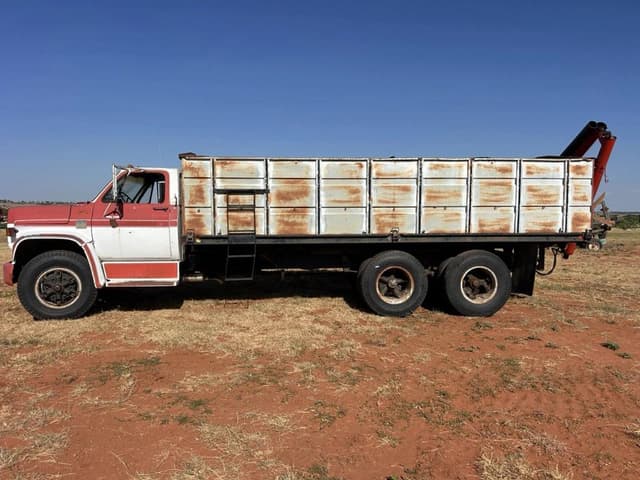 Image of Chevrolet C65 equipment image 1