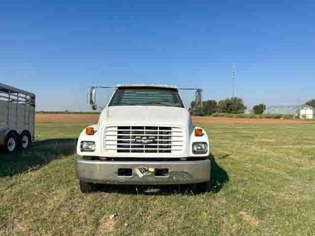 Image of Chevrolet C6500 equipment image 2