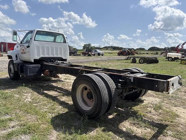 Image of Chevrolet C7500 equipment image 2