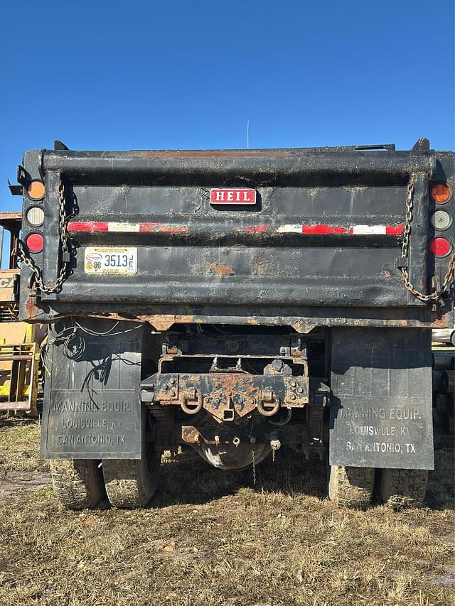 Image of Chevrolet C7500 equipment image 2