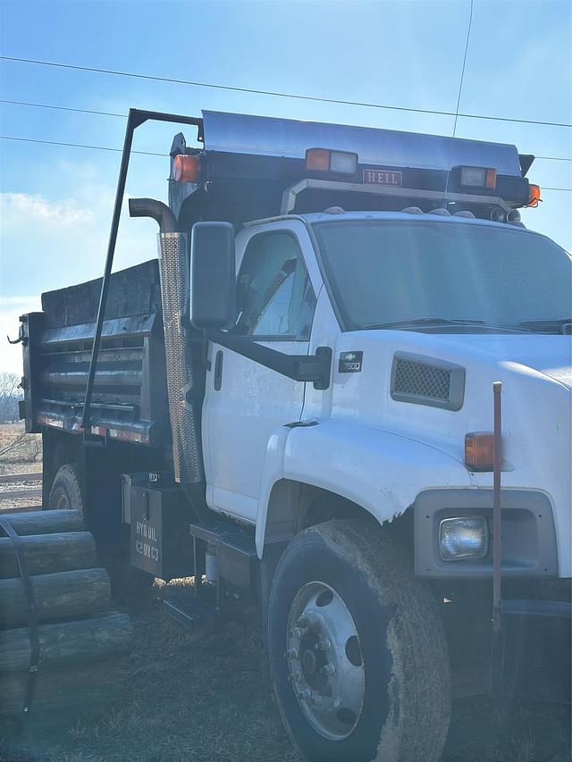 Image of Chevrolet C7500 equipment image 4