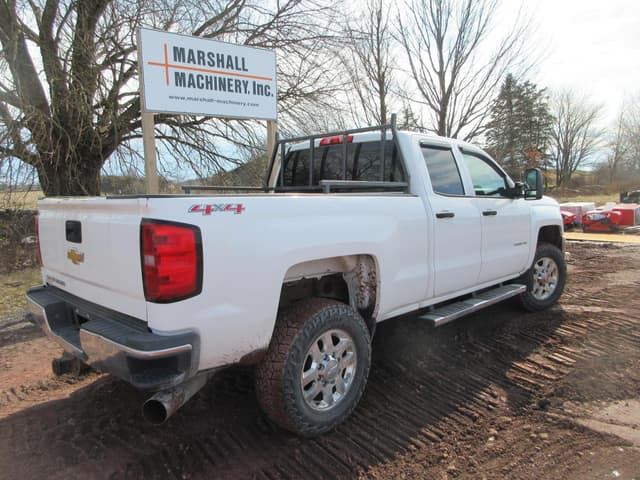 Image of Chevrolet 2500 equipment image 1