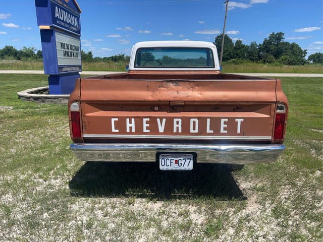 Image of Chevrolet K10 equipment image 3
