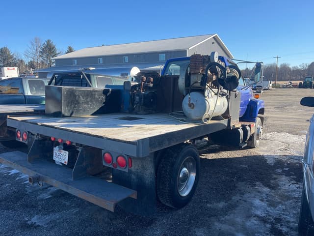 Image of Chevrolet Kodiak equipment image 3