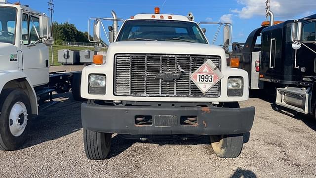 Image of Chevrolet Kodiak equipment image 1