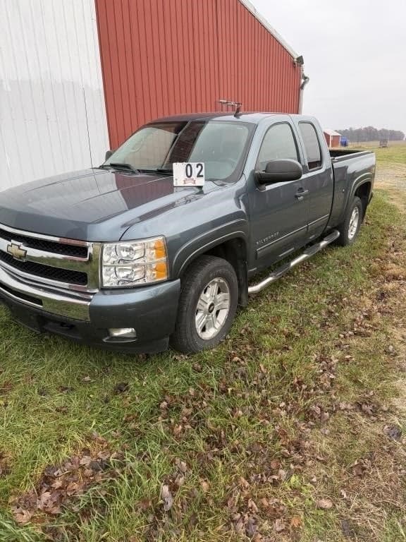 Image of Chevrolet Silverado Primary image