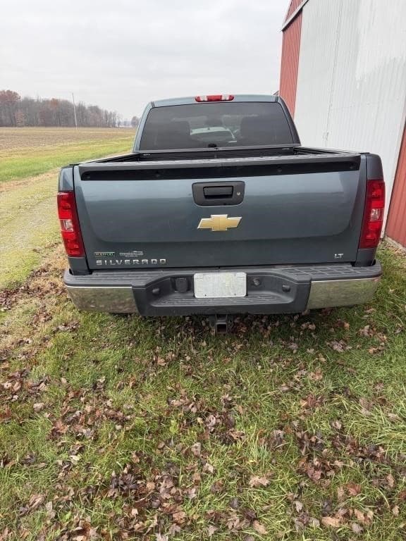 Image of Chevrolet Silverado equipment image 3