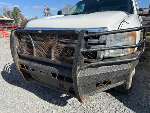 Image of Chevrolet 2500HD equipment image 1