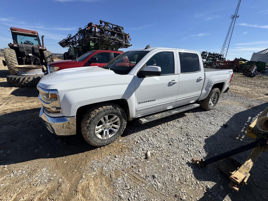Image of Chevrolet Silverado Primary image