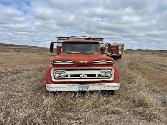 Image of Chevrolet Viking 60 equipment image 1