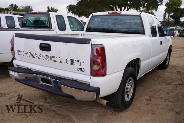 Image of Chevrolet 1500 equipment image 1