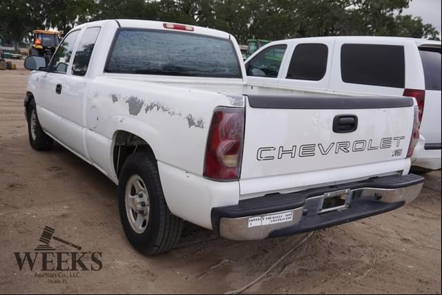 Image of Chevrolet 1500 equipment image 2