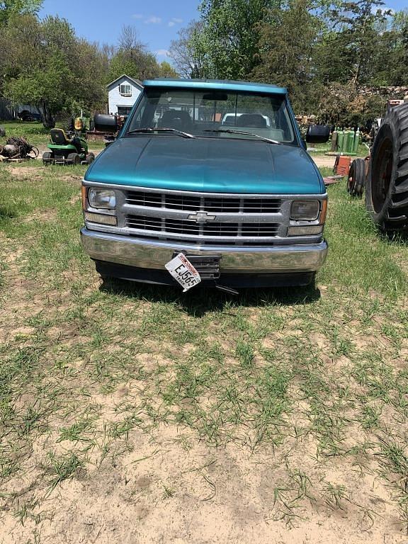 Chevrolet 1500 Equipment Image0