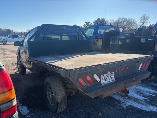 Image of Chevrolet 1500 equipment image 1