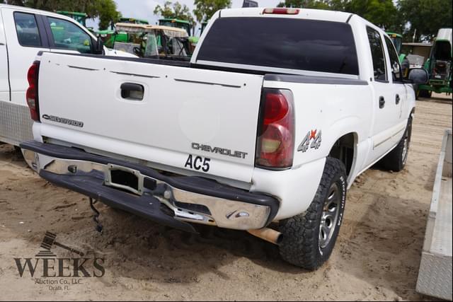 Image of Chevrolet 2500 equipment image 1