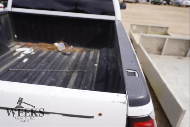 Image of Chevrolet 2500 equipment image 4