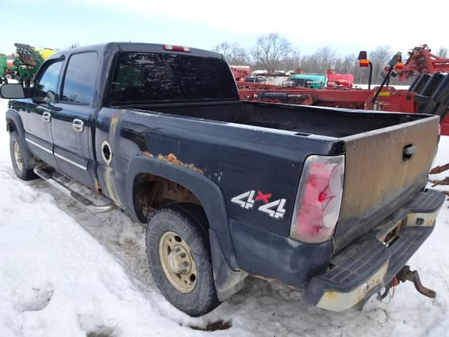 Image of Chevrolet 2500 equipment image 2