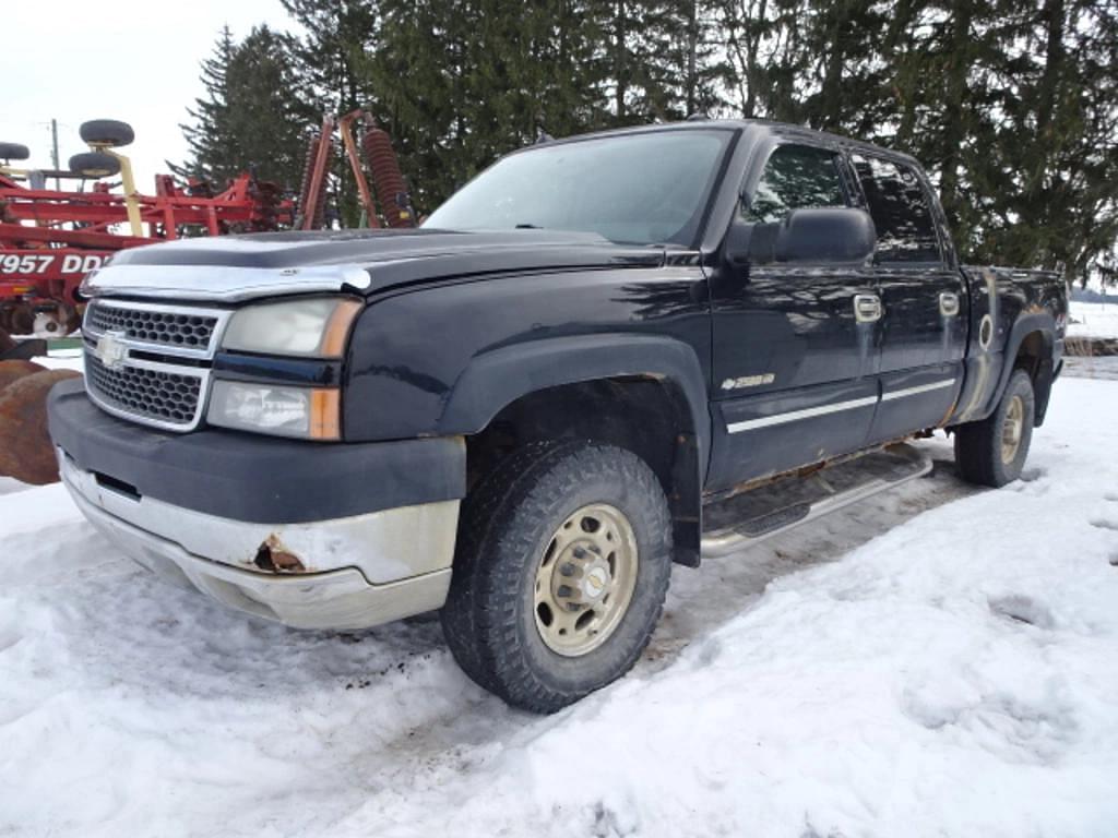 Image of Chevrolet 2500 Primary image