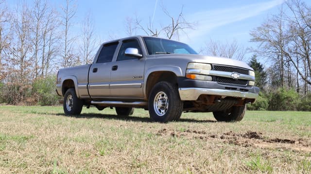 Image of Chevrolet 2500HD equipment image 1